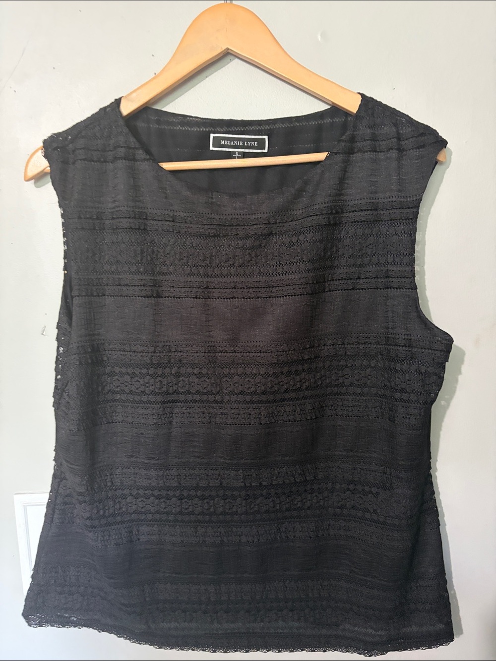 Melanie Lyne Black Lace-Detail Sleeveless Blouse